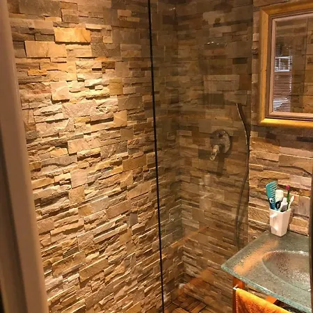 Kolonada Apartman *